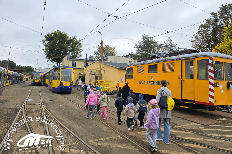 Jesienna wyprawa „Mrówek” do świata toruńskich tramwajów